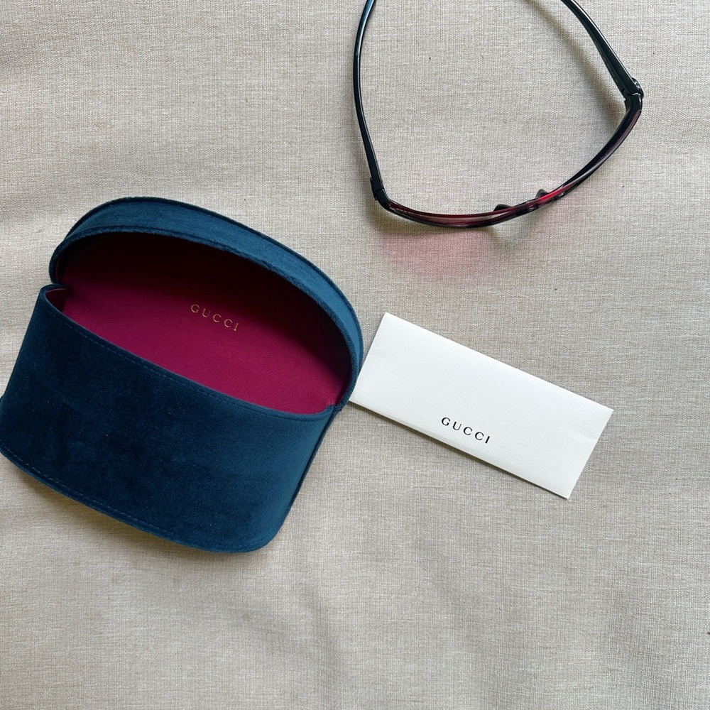 Authentic Gucci Pink Shield Sunglasses - Picture 4 of 7